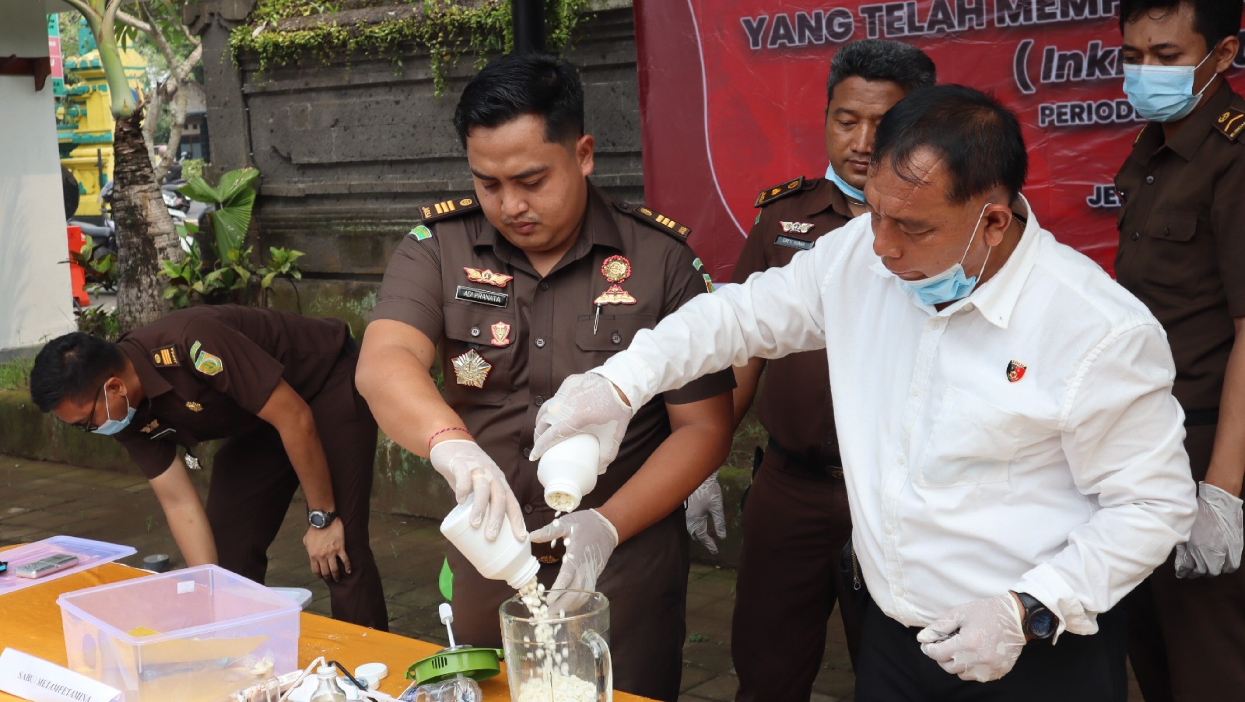 Kejari Jembrana Musnahkan Ratusan Bukti Kasus Pidana, Narkoba Dominasi