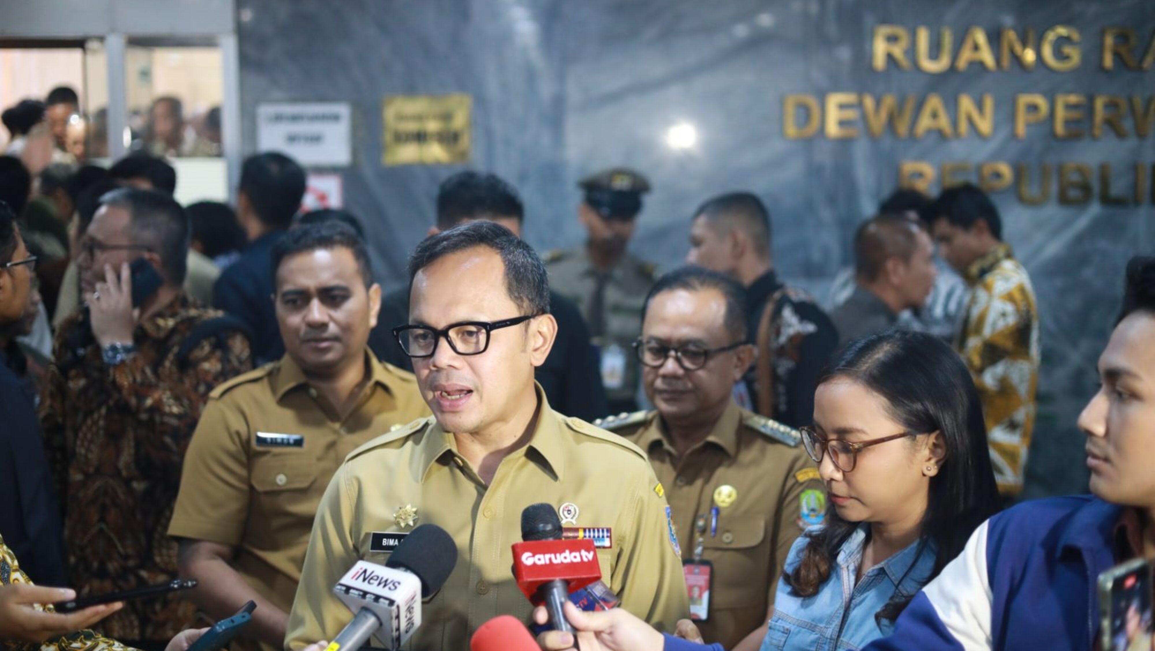 Pj Wali Kota Bekasi Hadir Rapat Kerja DPR RI Bersama Wamendagri