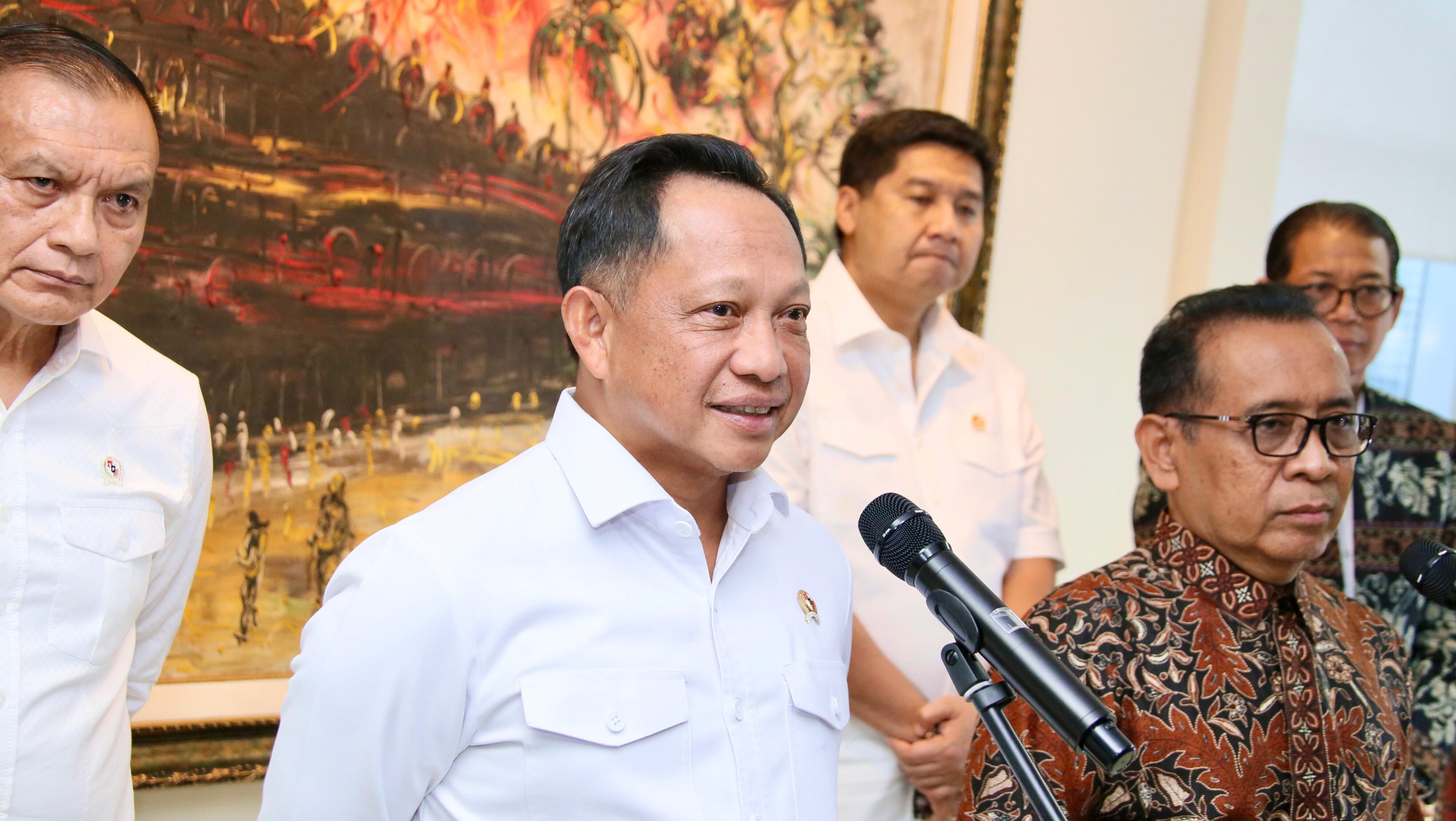 Pemerintah Pastikan Hak Pilih Pengungsi Erupsi Gunung Lewotobi Terjamin