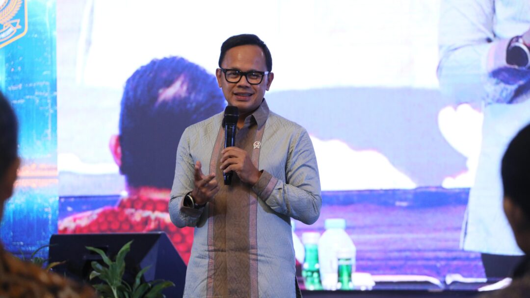Menuju Indonesia Emas 2045, Wamendagri Bima Dorong Implementasi Kemendagri BerAKHLAK