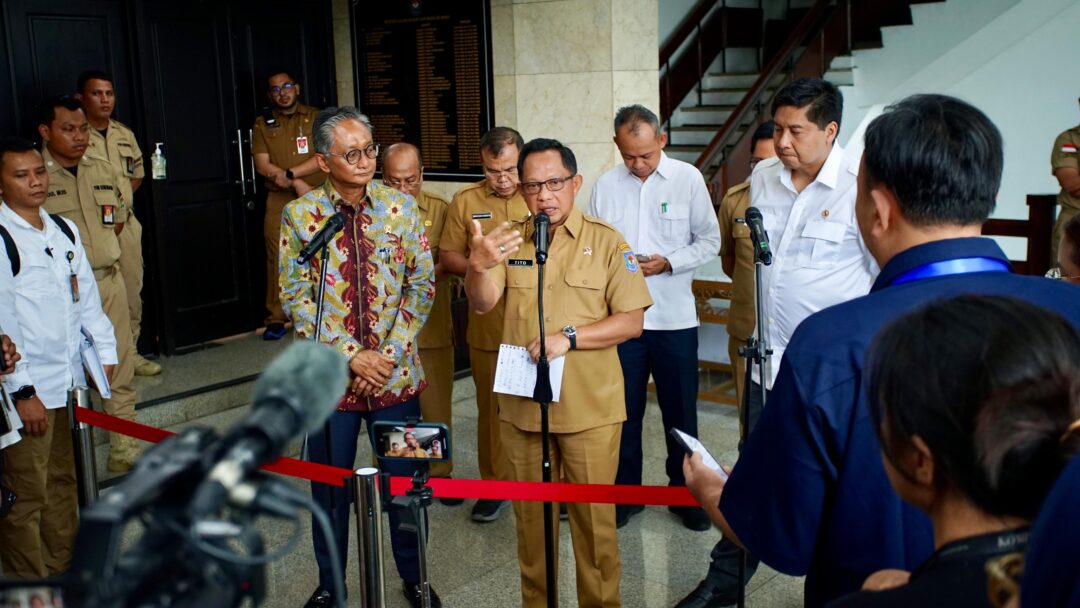 Mendagri Minta Kepala Daerah Pelajari Kriteria MBR Untuk Kebijakan Pembebasan BPHTB Dan Retribusi PBG