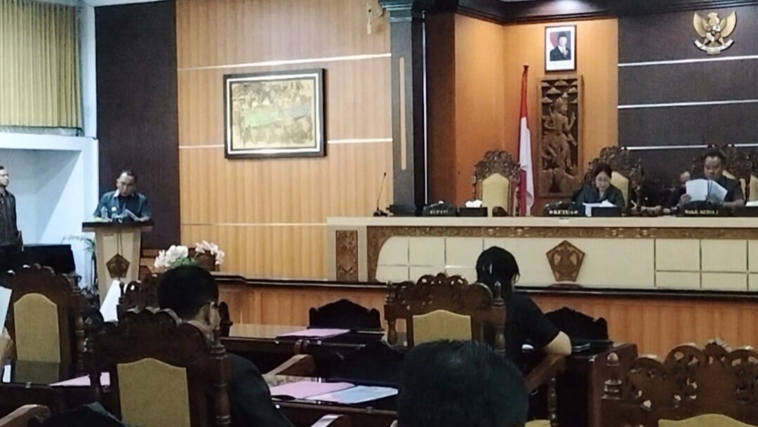 Rapat Paripurna II Masa Persidangan II DPRD, Bupati Jembrana Sampaikan LKPJ 2024, Apresiasi Partisipasi Masyarakat dalam Pemilu