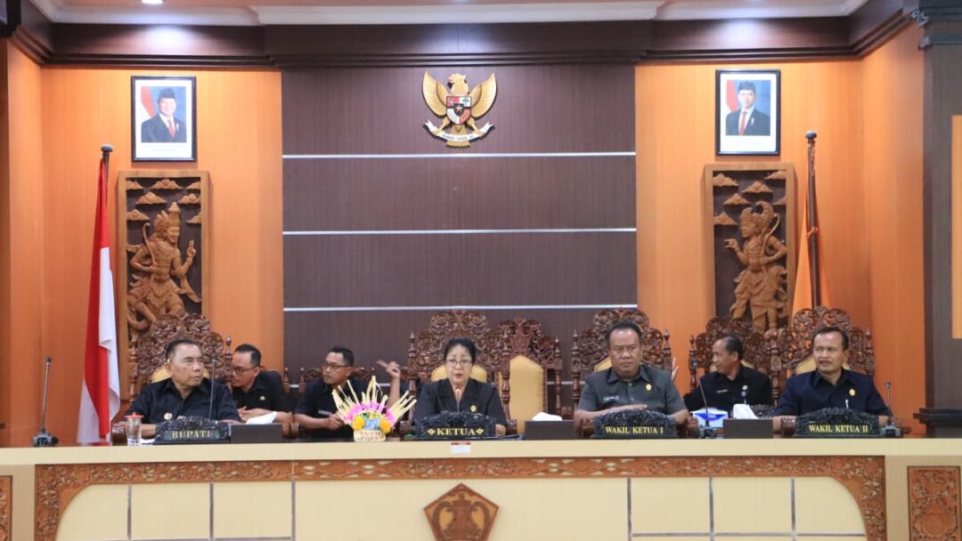 DPRD Jembrana Gelar Rapat Paripurna III, Serahkan Rekomendasi LKPJ 2024
