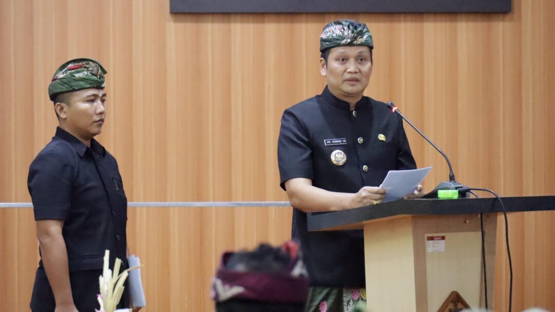 Sampaikan Pidato Perdana Di Rapat Paripurna DPRD Jembrana, Bupati Kembang Hartawan Kutip Ajaran Bung Karno