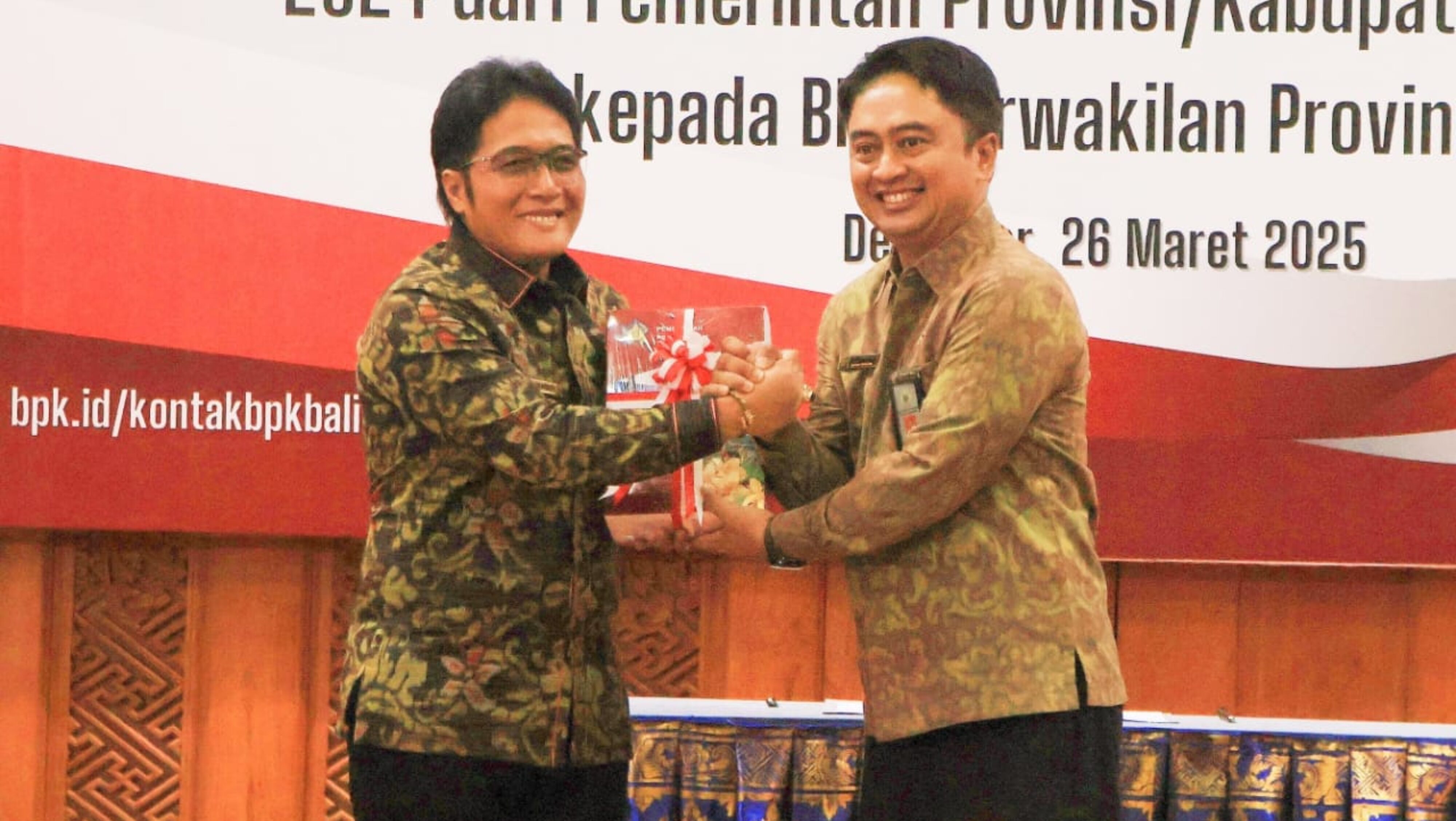 Serahkan LKPD 2024, Wagub Giri Prasta Dorong Capaian WTP Berkualitas