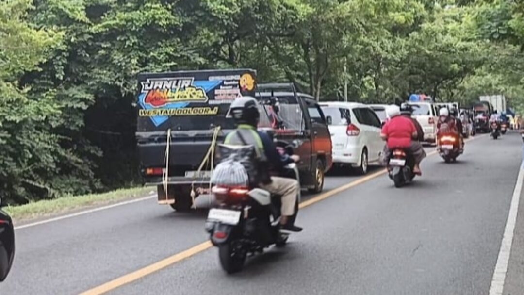 Lonjakan Arus Mudik di Pelabuhan Gilimanuk, Antrean Kendaraan Mengular hingga Hutan Cekik