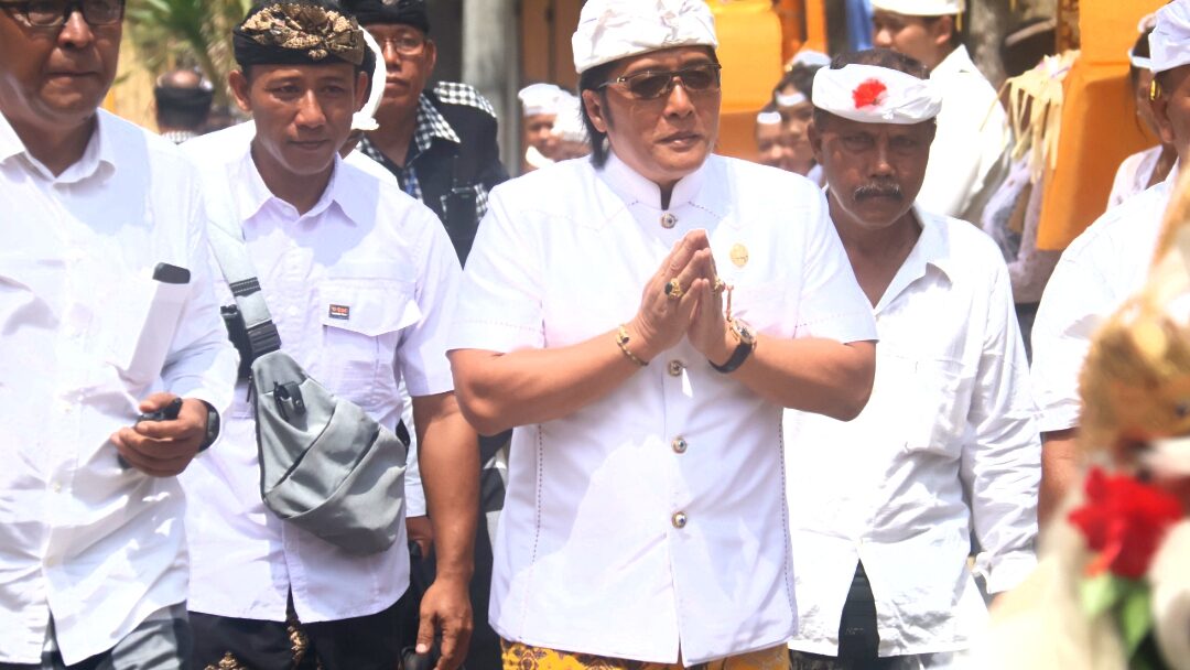 Hadiri Karya di Pura Watu Macepak, Bangli, Wagub Giri Prasta Ingatkan Krama Jaga dan Lestarikan Adat, Seni, Tradisi dan Budaya