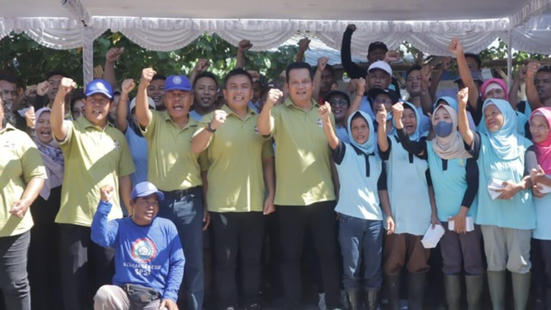 Pemkab Jembrana Memperingati Hari Buruh Dengan Kegiatan Sosial