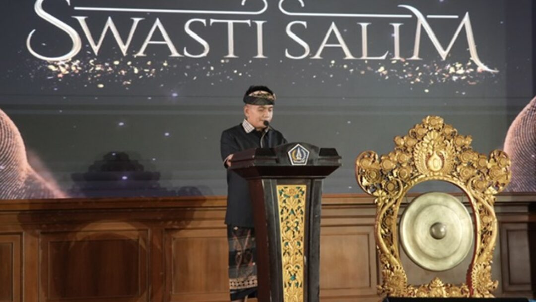 Wabup Ipat Buka Acara Pementasan Akulturasi Budaya Loloan “Swasti Salim”