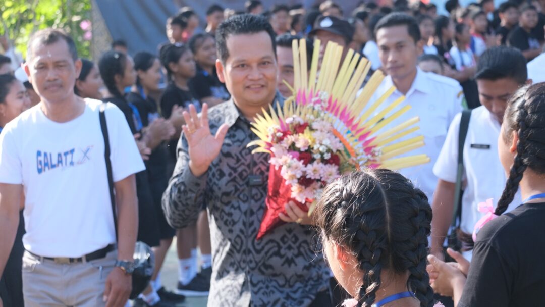 Hadir Pada HUT Ke-39 SMP 2 Pekutatan, Bupati Kembang Tantang Optimalkan Potensi Lokal Lewat Pemanfaatan Aset