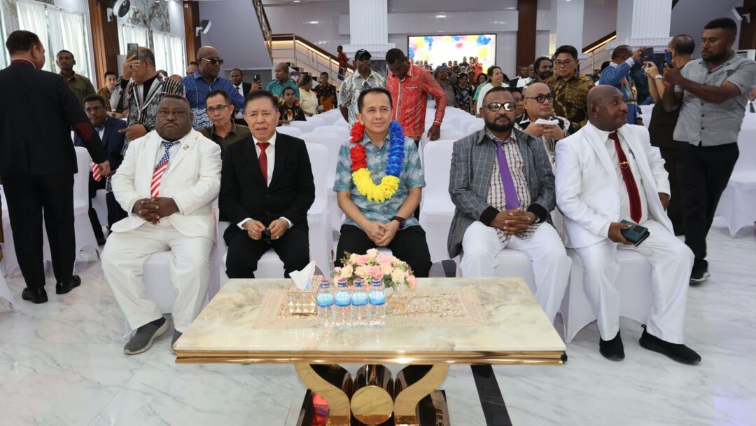 Pj Gubernur Papua Agus Fatoni Resmikan Gereja Pantekosta di Indonesia (GPdI) Revival Yemtien