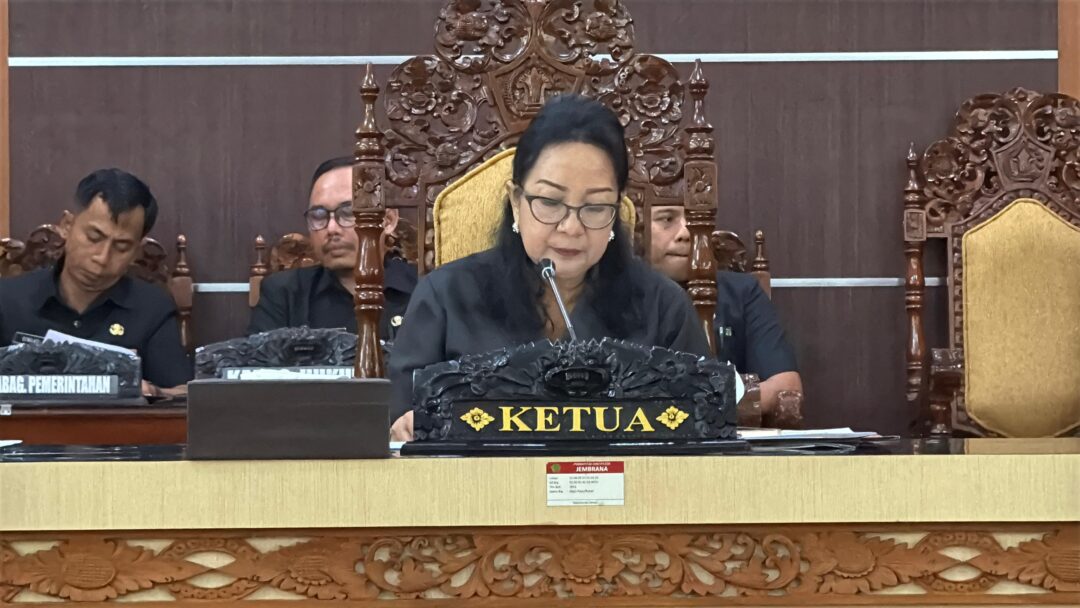Ruang Sidang Utama DPRD Jembrana Jadi Lokasi Rapat Paripurna III, Fraksi Dan Bupati Sampaikan Tanggapan Terhadap Lima Ranperda Prioritas