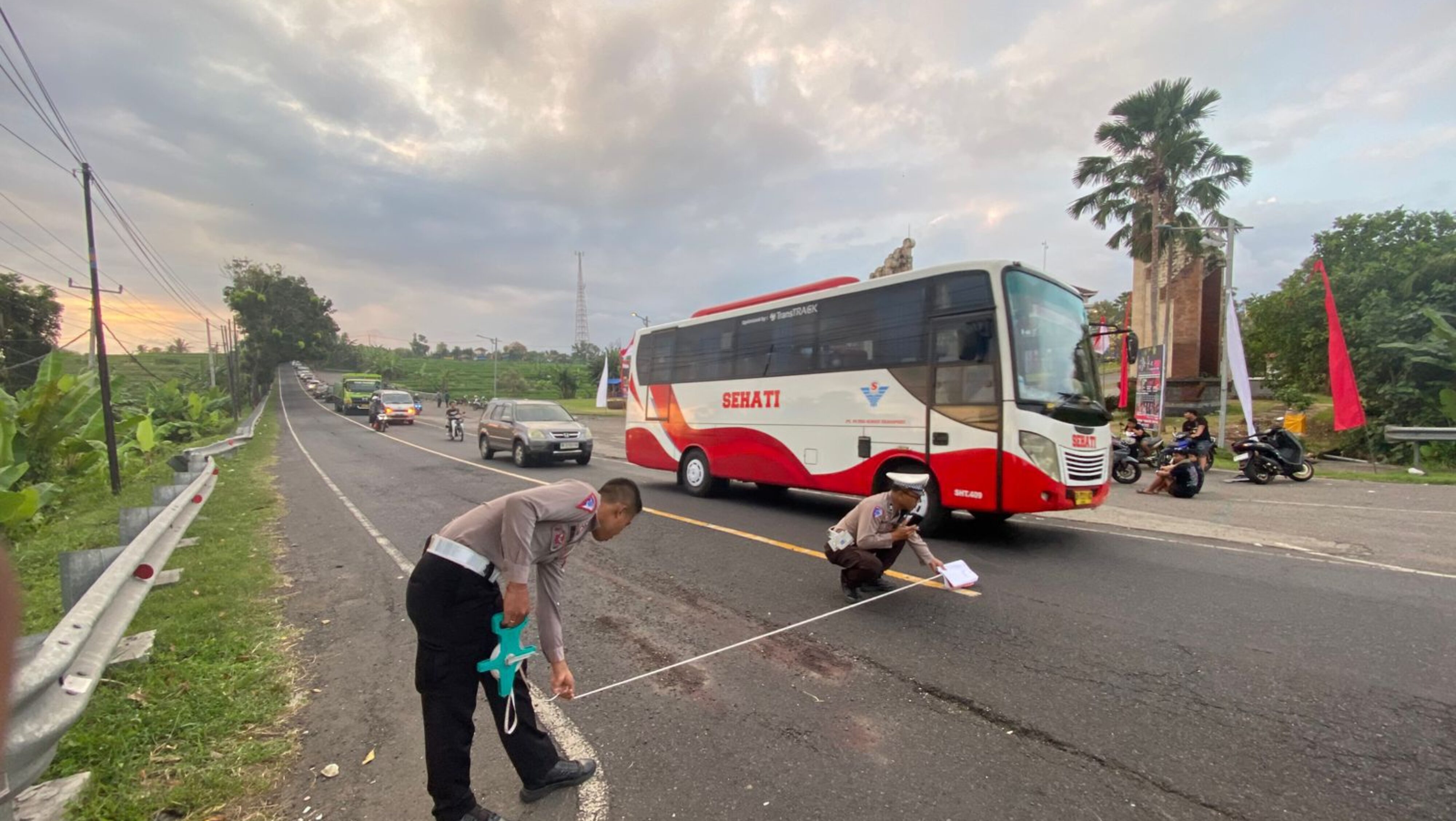 Kecelakaan Maut di Jembrana, Pemotor Tewas di Lokasi, Anak 8 Tahun Luka-Luka