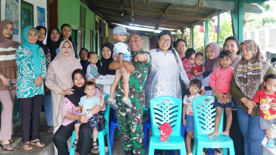 Dukung Tumbuh Kembang Anak, Persit Kodim 1708/BN Berikan Paket Makanan Tambahan kepada Balita