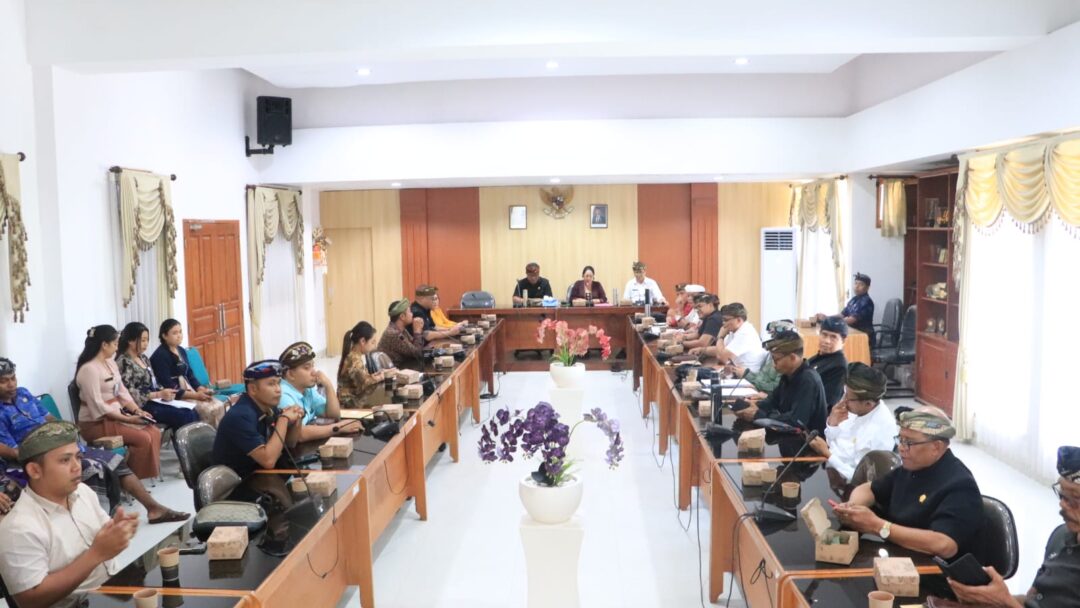 Rapat Paripurna DPRD Jembrana Tiga Pansus Kaji Masukan Gubernur Atas Ranperda