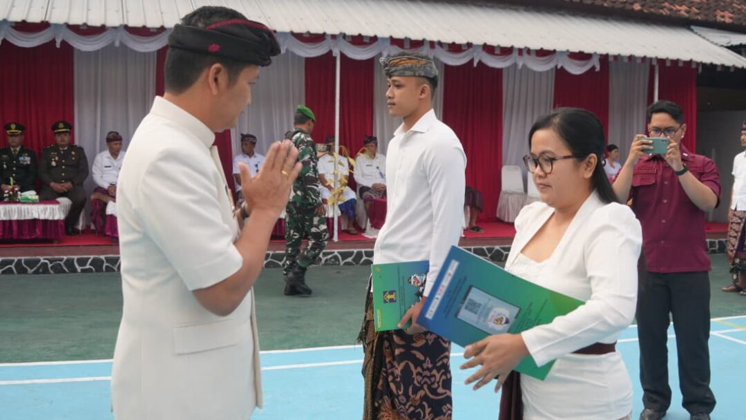 Bupati Kembang Serahkan Remisi Bagi Warga Binaan Di Rutan Kelas IIB Negara