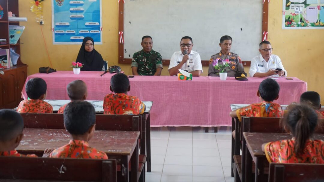 Launching MBG, Plt Sekda Biak Numfor Pastikan Gizi Anak Sekolah Terjamin