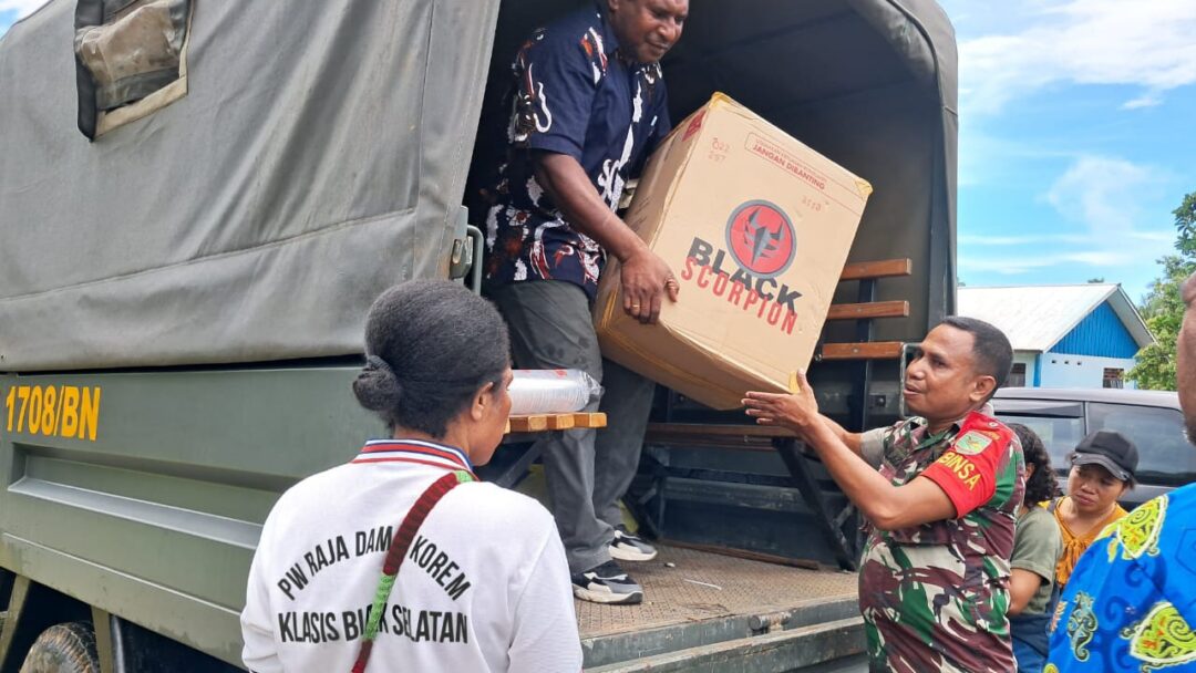 Kunjungan Kasih Babinsa Biak Timur Wujudkan Nyata Kepedulian kepada Masyarakat