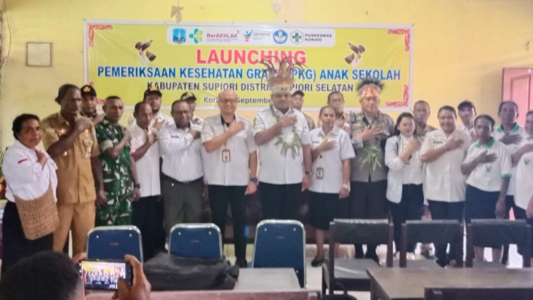 Puskesmas Korido Gelar Pemeriksaan Kesehatan Gratis Dihadiri Babinsa Supiori Selatan
