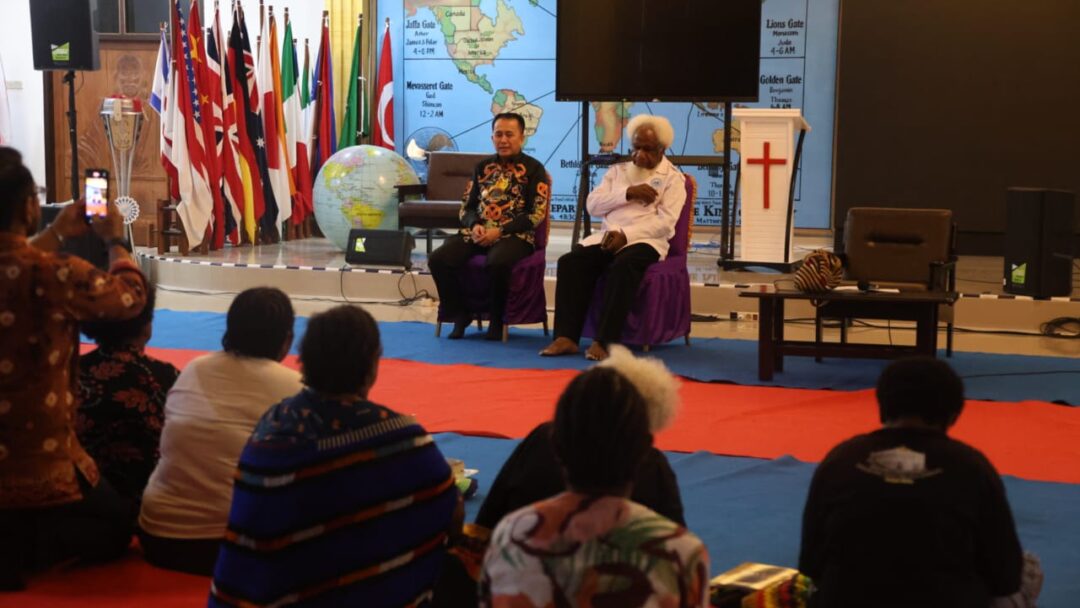 Pj Gubernur Papua Hadiri Doa Bersama Jemaat di Rumah Doa Segala Bangsa