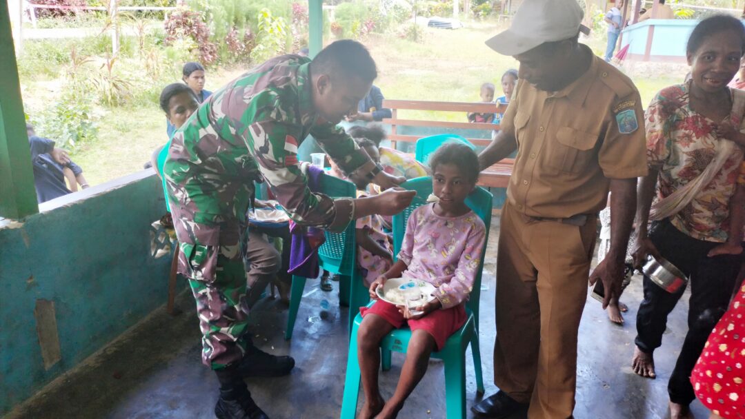 Dukung Kesehatan Ibu dan Anak, Babinsa Supiori Dampingi Kelas Ibu Hamil