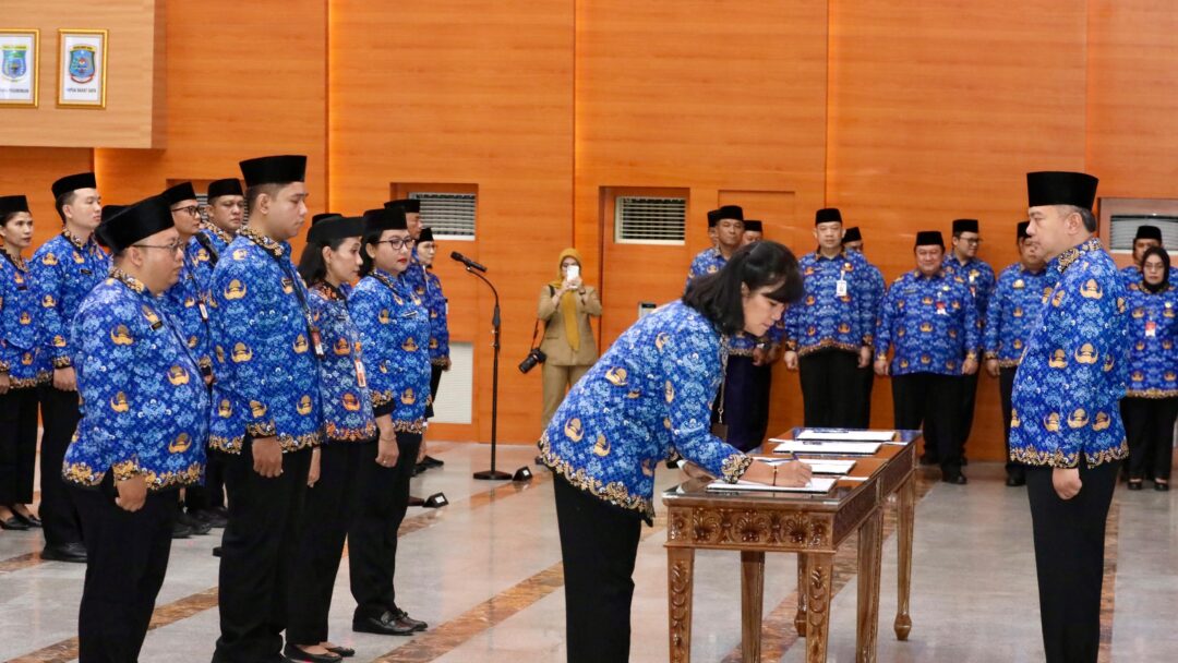 Lantik 1.256 PPPK dan 47 Pejabat Fungsional, Sekjen Kemendagri Tegaskan Budaya Tanggung Jawab dalam Bekerja