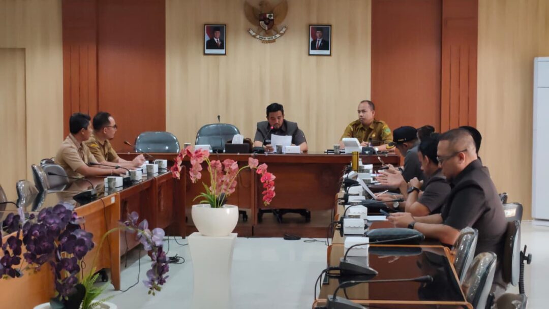 Bapemperda DPRD Jembrana Matangkan Propemperda 2026 Bahas Sisa Ranperda 2025