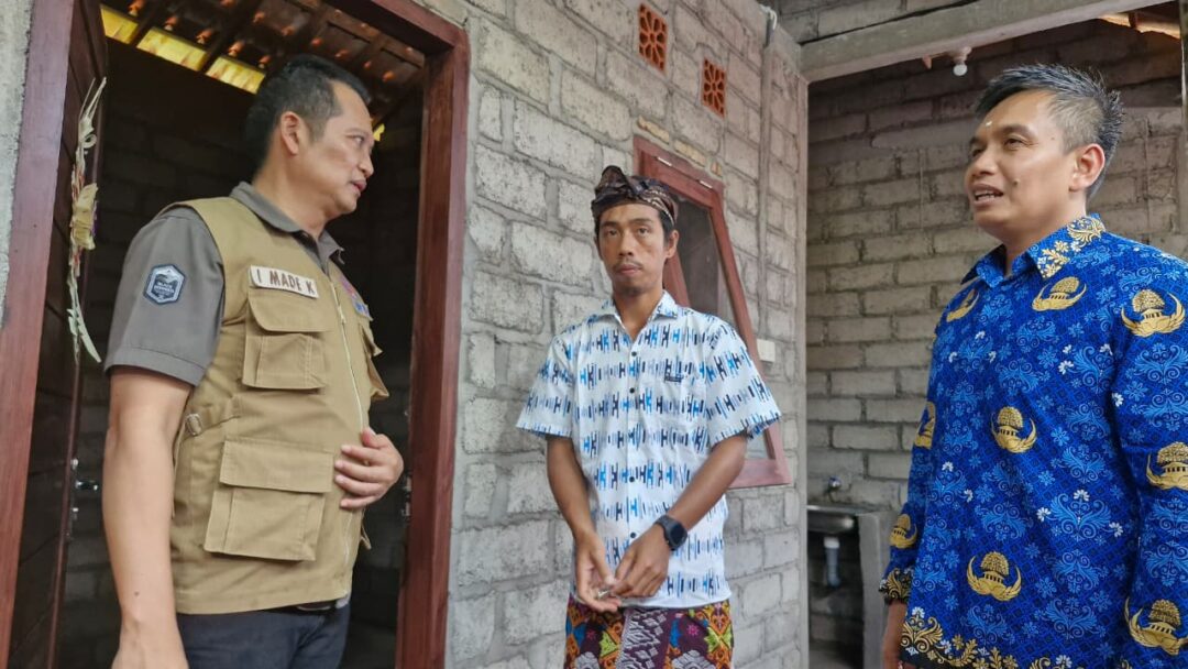 Bupati Kembang Resmikan 4 Bedah Rumah Untuk Warga Kurang Mampu Di Melaya