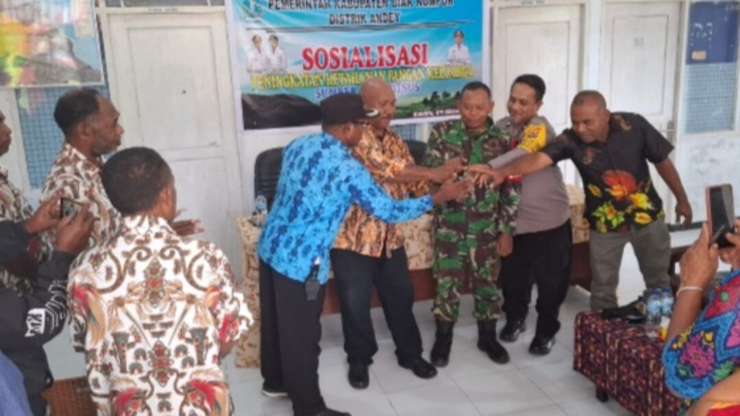 Sinergi Babinsa Biak Utara dan Petani Wujudkan Hanpangan di Distrik Andey