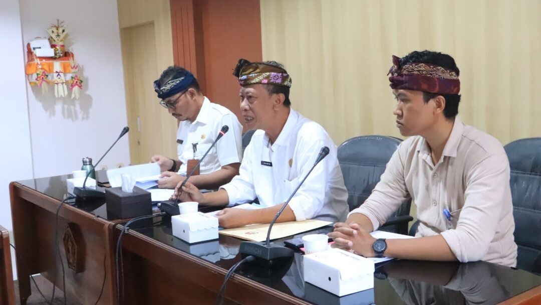 Rapat Komisi I DPRD Jembrana Soroti Ranperda BUMDes, Kedudukan Kelurahan Dan Masa Jabatan Direktur Jadi Perdebatan