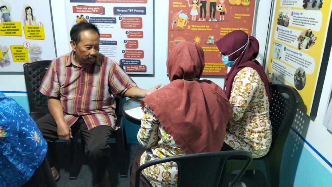 Dinkes Magetan Ajak Warga Hidup Sehat Di Pasar Rakyat 350 Tahun Magetan