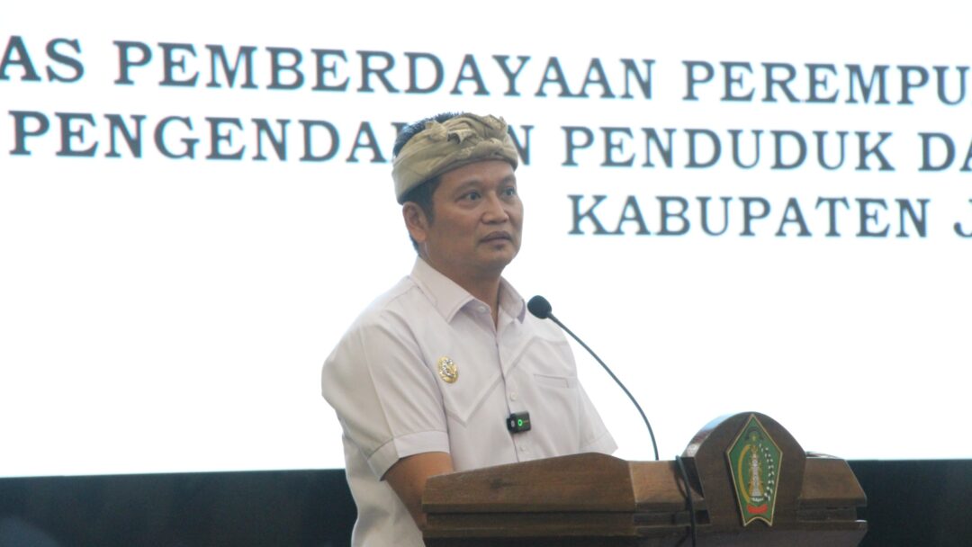 Bupati Kembang Buka Pelatihan Penanganan Kasus Kekerasan Terhadap Perempuan Dan Anak Di Jembrana