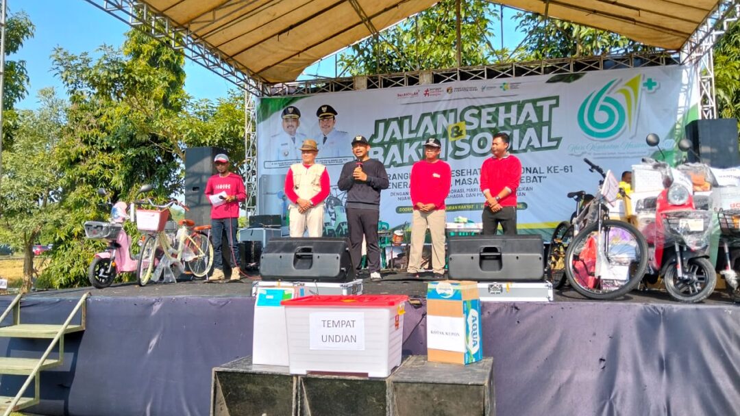 Jalan Sehat & Bakti Sosial HKN Ke-61 Wujudkan Generasi Sehat Masa Depan Hebat