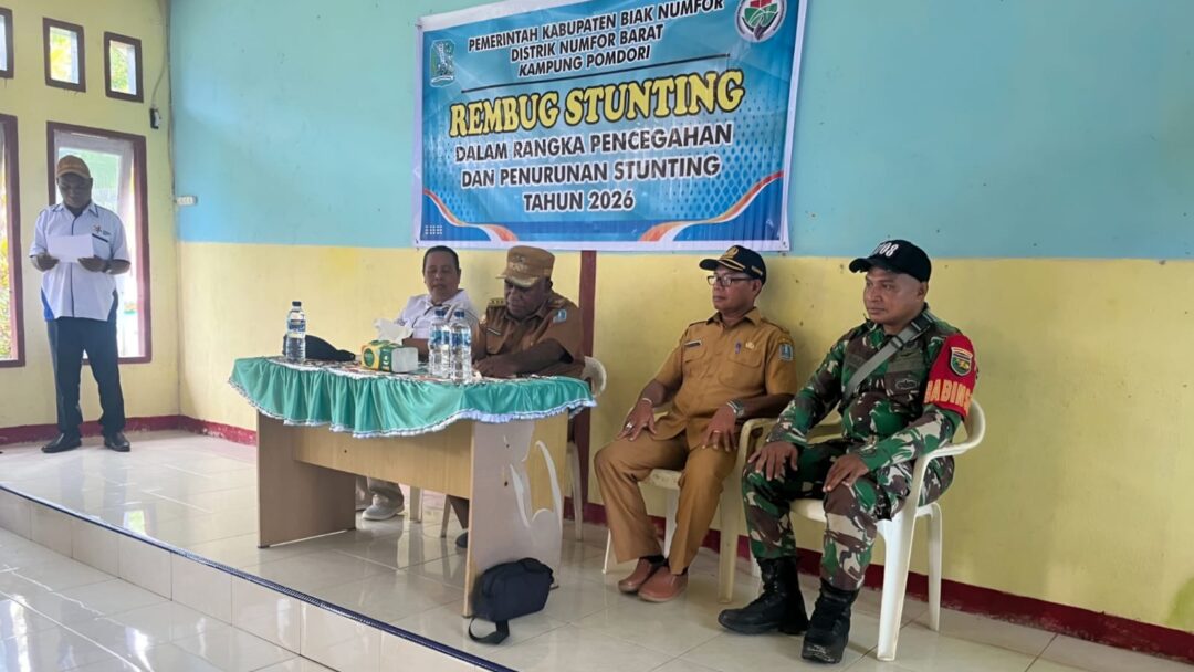 Cegah Stunting, Babinsa Koramil 1708-05/Numfor Hadiri Rembuk Stunting di Wilayah Binaan