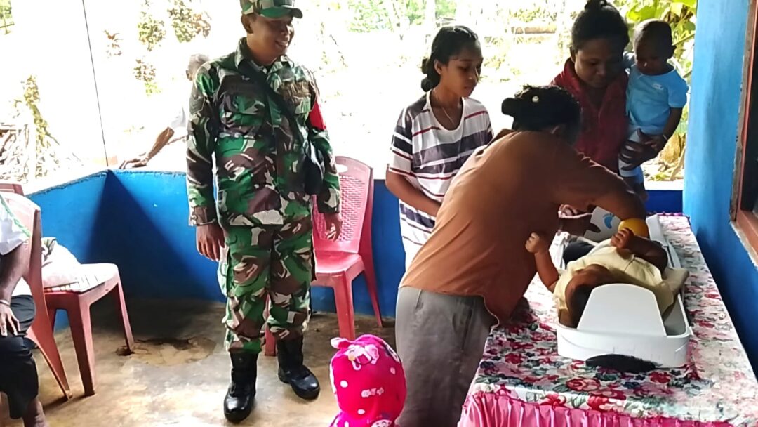 Dukung Kesehatan Ibu dan Anak, Babinsa Dampingi Pelaksanaan Posyandu