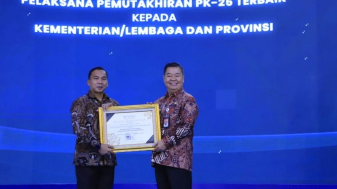 Raih Penghargaan Diseminasi Nasional PK-25, Dukcapil Jadi Garda Data untuk Keluarga Indonesia