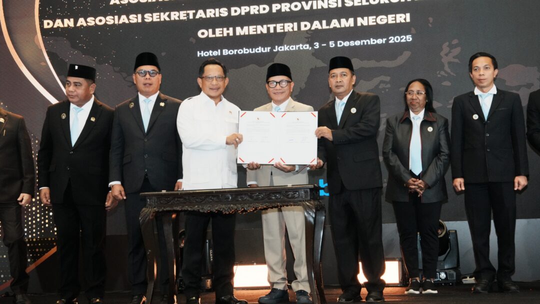 Mendagri Tito Kukuhkan Pengurus ADPSI dan ASDEPSI Periode 2025–2030