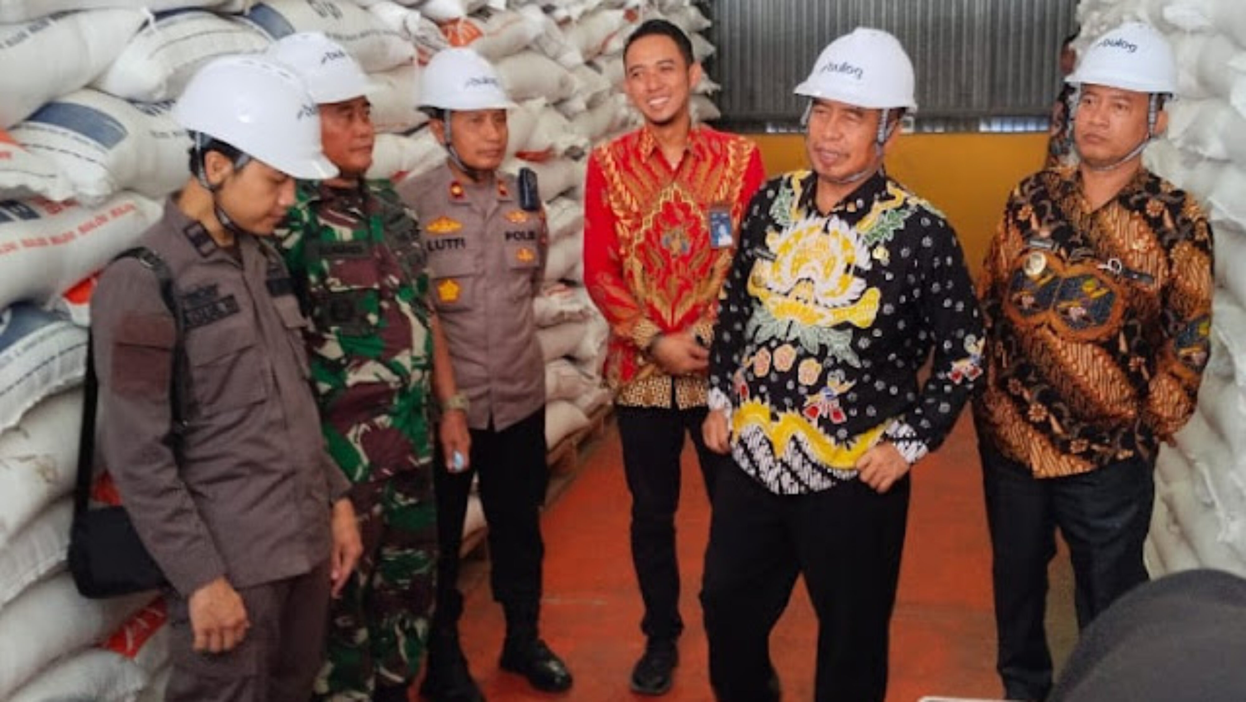 Jelang Nataru, Bulog Madiun Jamin Pasokan SPHP Aman Hingga 200 Ton Sehari