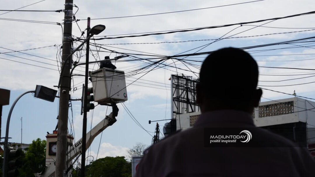 Pemkot Madiun Rapikan Kabel Udara, Tata Kota Kian Tertib Dan Estetik