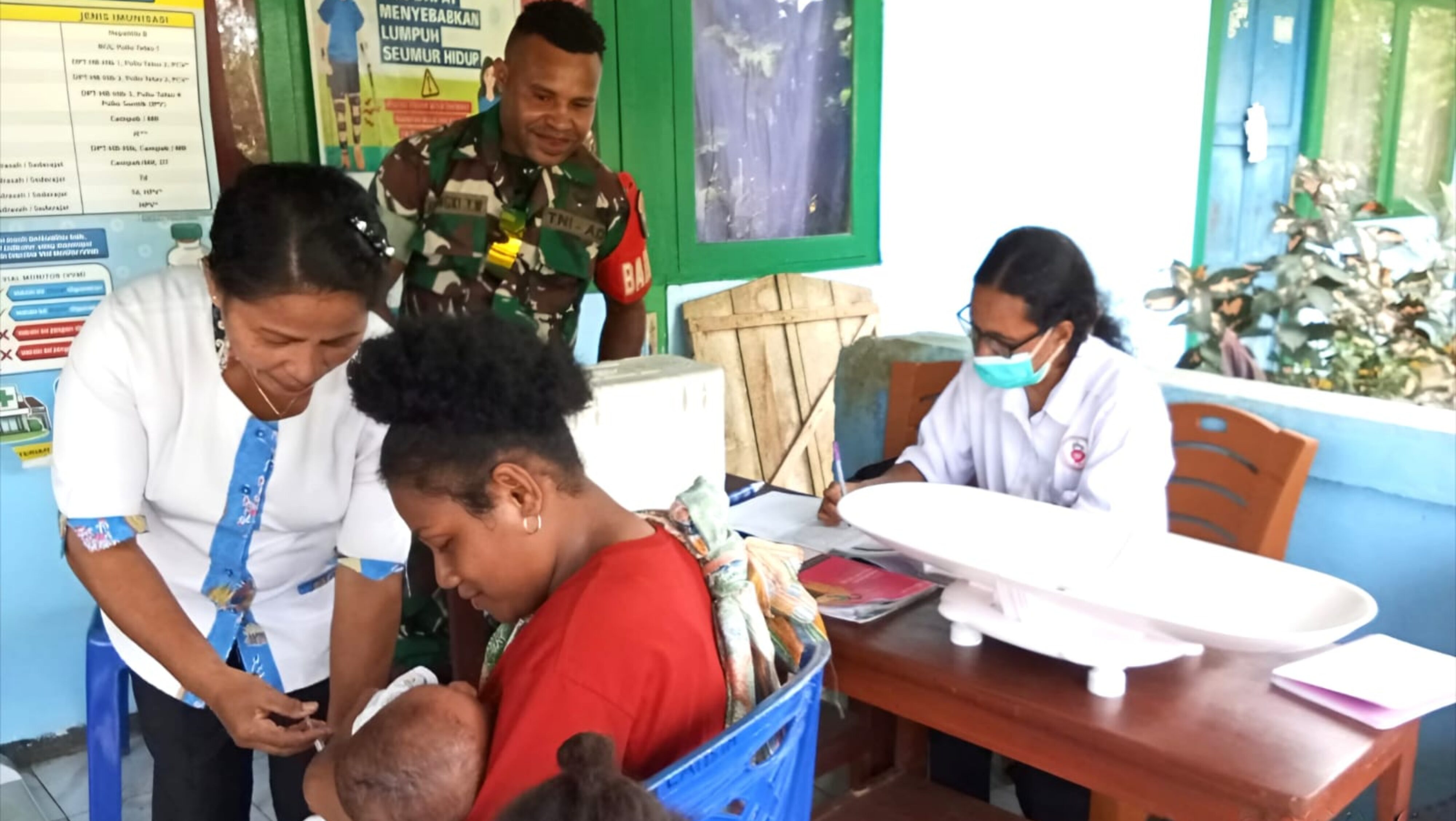 Wujudkan Balita Sehat, Babinsa Dampingi Pelaksanaan Posyandu di Kampung Binaan