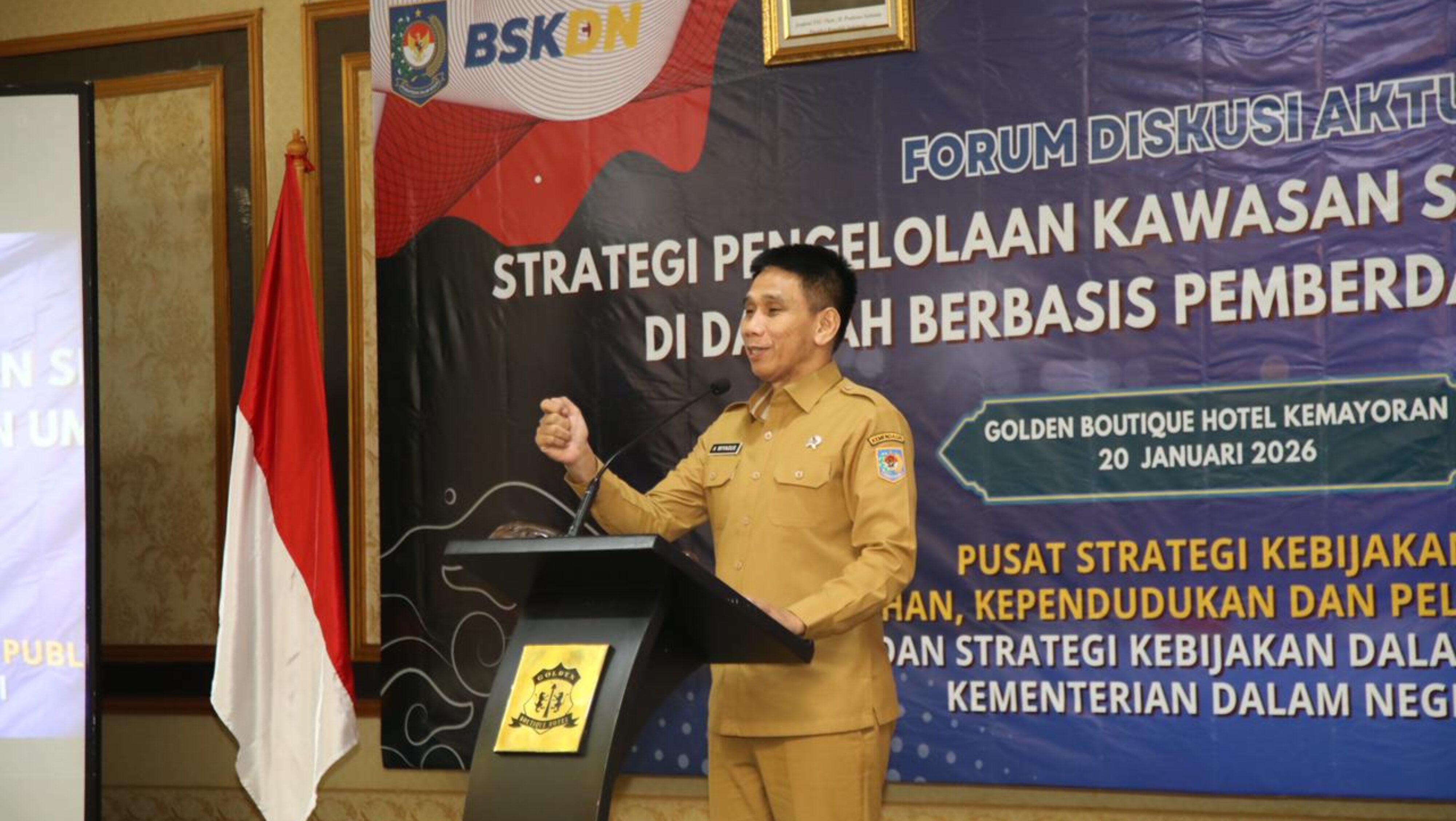 Wamendagri Wiyagus Dorong Pengelolaan Stadion Sepak Bola Berdayakan UMKM