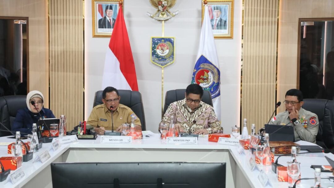 Kasatgas Tito Pimpin Rakor Pembahasan Bantuan Rumah dan Bantuan Sosial Pascabencana