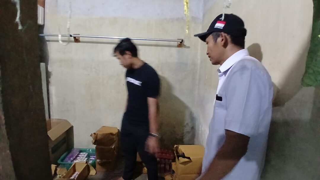 Polisi Gerebek Rumah-Warung di Jembrana, 3.000 Bungkus Rokok Ilegal Disita!