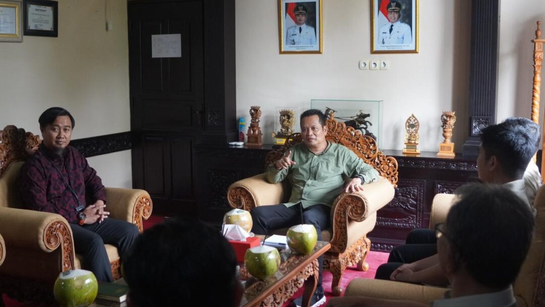 Sukseskan PSN Pelabuhan Perikanan Pengambengan, Bupati Kembang Teken Kerjasama Pembangunan SPAM Dengan Swasta