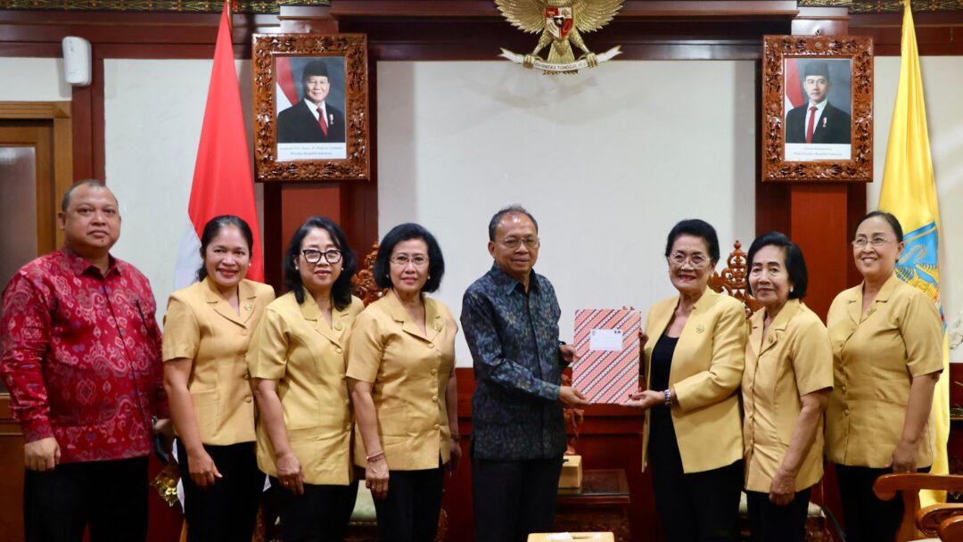 Gubernur Koster: WHDI Bali Berperan Vital Jaga Adat dan Tradisi
