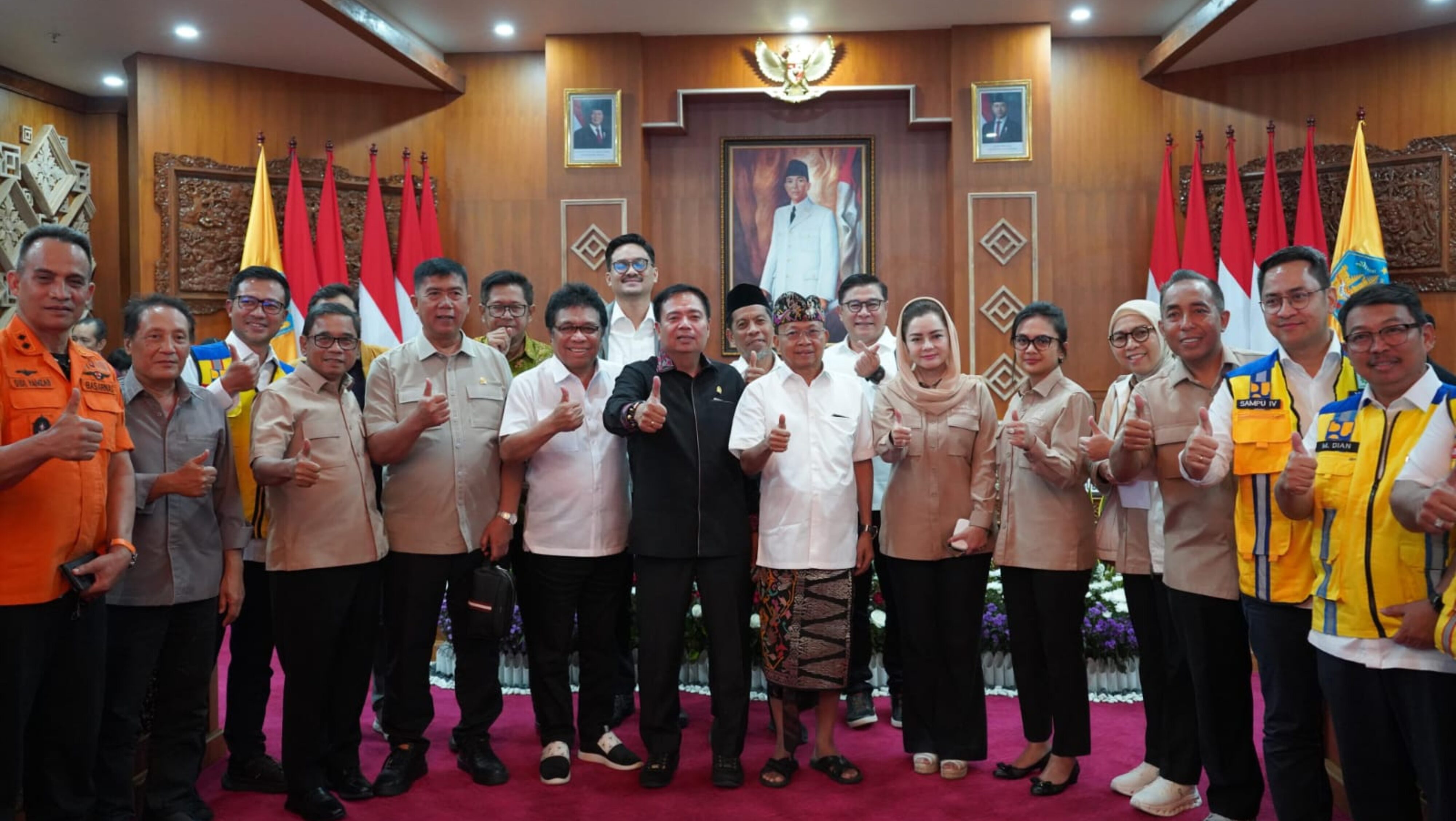 Gubernur Koster Terima Komisi V DPR RI, Lasarus: Infrastruktur Bali harus Dibangun Komprehensif dan Selaras Budaya
