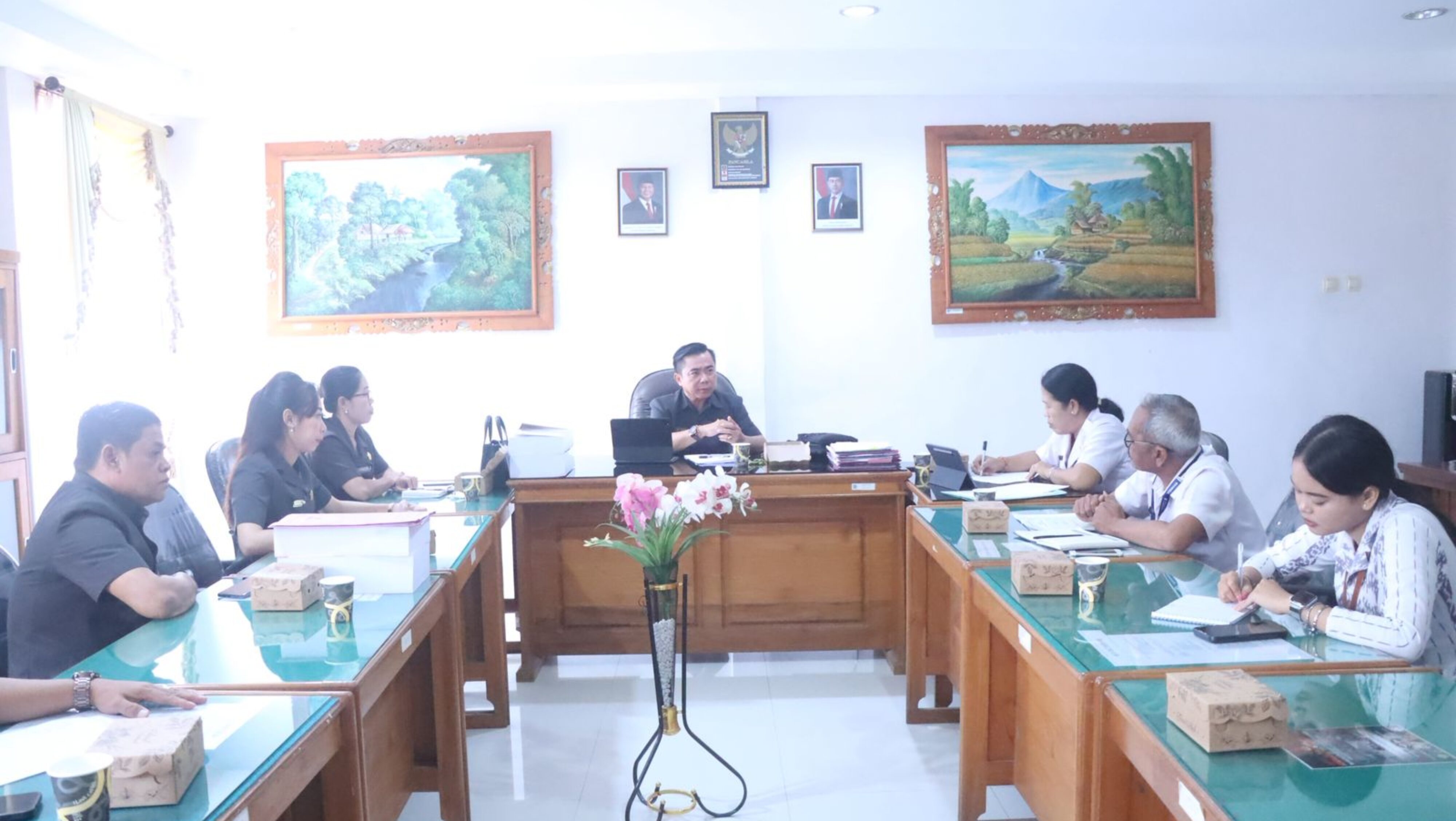 Komisi II DPRD Jembrana Gelar Rapat Kerja Bahas Subsidi Ketahanan Pangan dan Program Perikanan