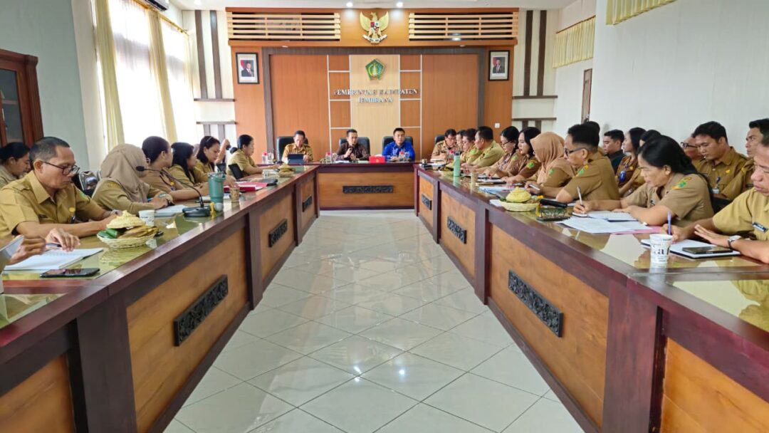 PAD Jembrana Melesat 32,5% Di Tahun Pertama Menjabat, Bupati Kembang Tegas: “Jangan Main-Main Dengan Pajak, Tutup Rapat Celah Kebocoran!”