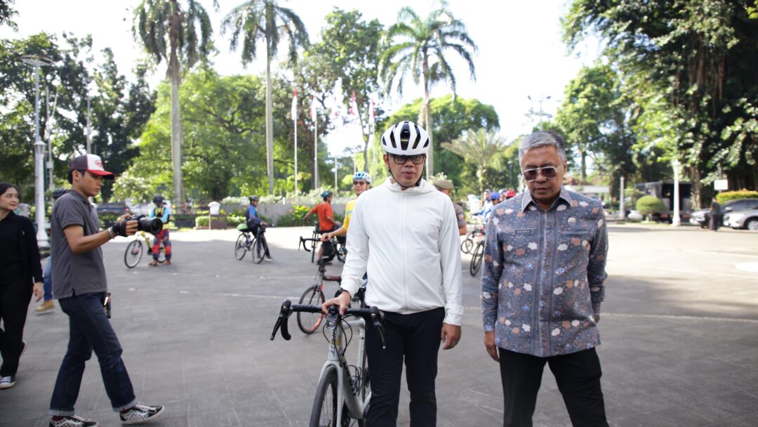 Tinjau WFH di Kota Bogor, Wamendagri Bima Apresiasi Pengawasan Digital ASN