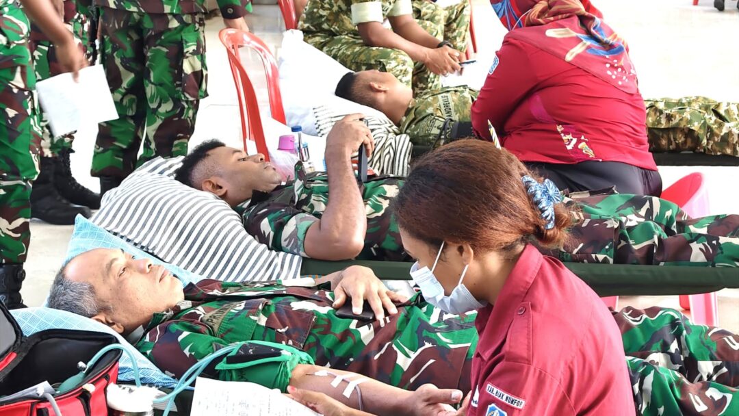 Wujud Kepedulian Sosial, Kodim 1708/BN Gelar Donor Darah Sambut HUT Ke-56